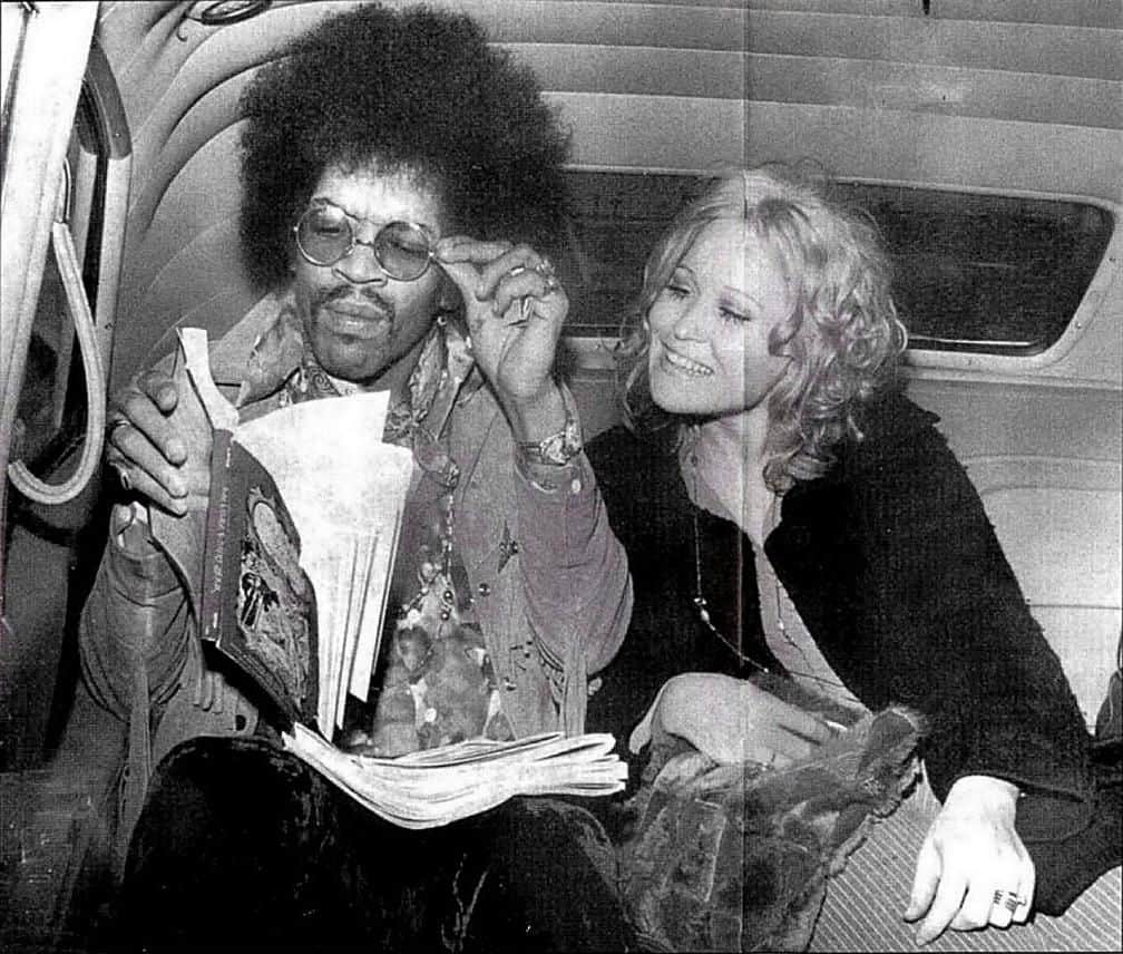 Jimi Hendrix with Carmen Borrero, Cincinnati, Ohio (1968).