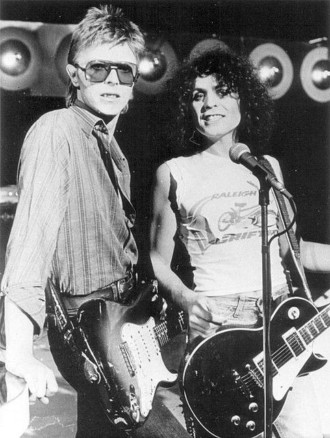David Bowie and Marc Bolan (1977).